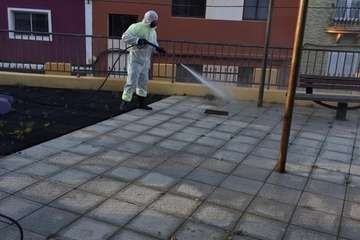 La limpieza exhaustiva llega estos días a La Viña, la costa, Hornos del Rey, Las Remudas y otros barrios (Foto TA)